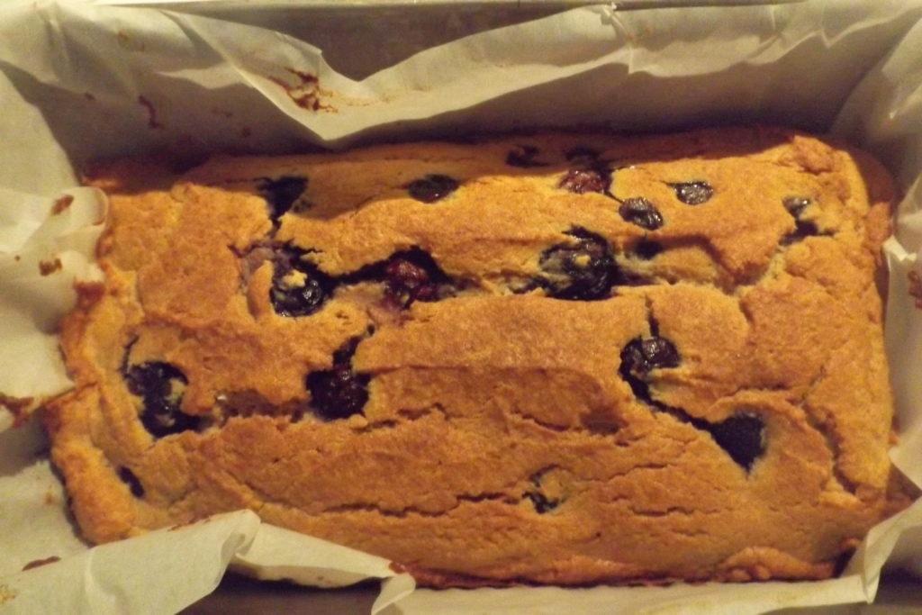 low-carbs blueberry bread